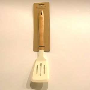 Rae Dunn Flip slotted turner new